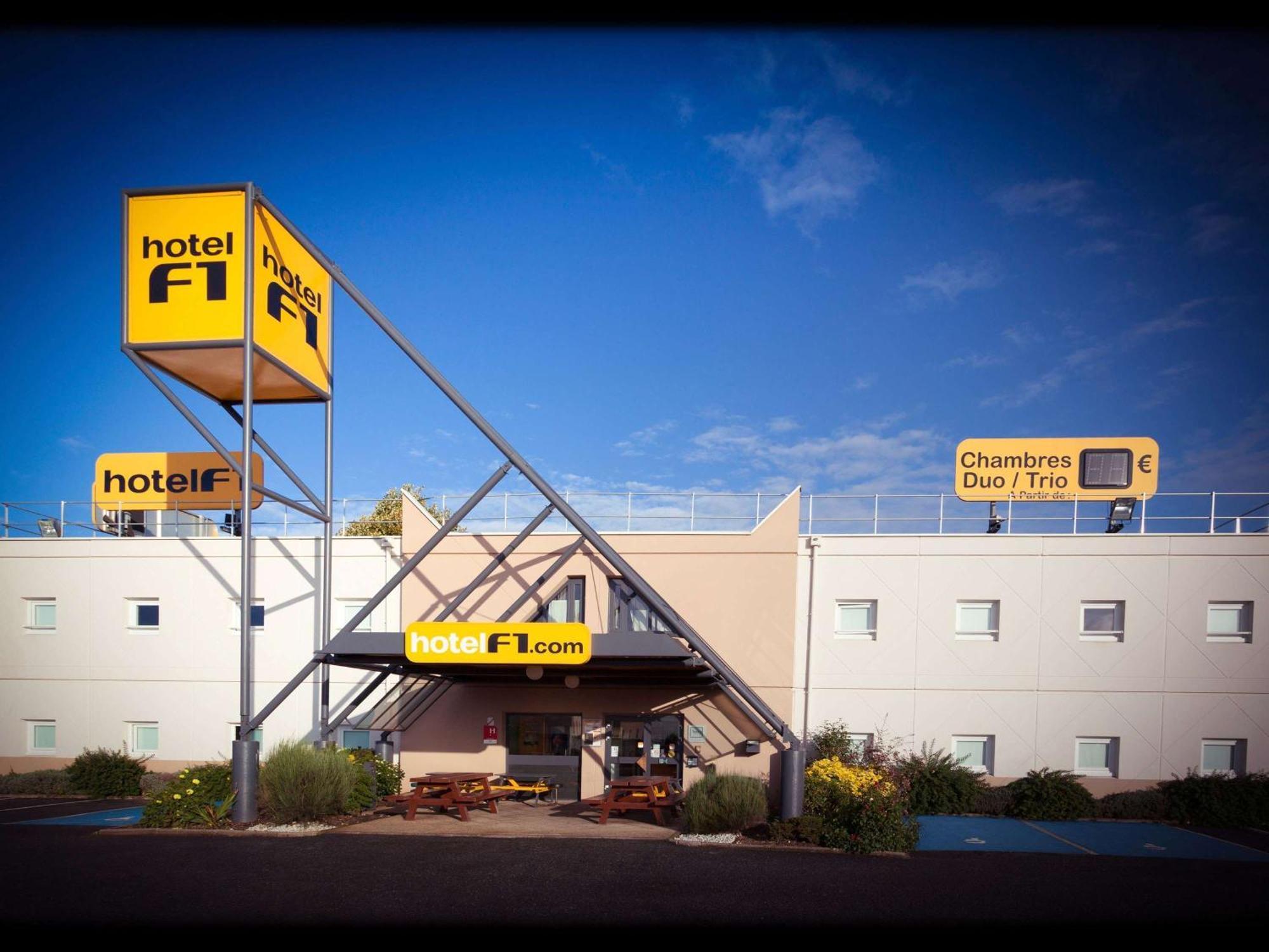 Hotelf1 Villeneuve Loubet Exterior photo